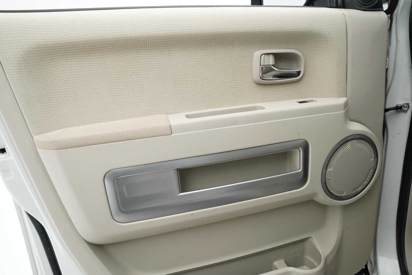 Mitsubishi Delica (1968–present) 2.2 D:5 4WD D POWER PACKAGE