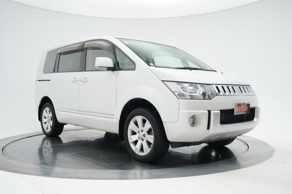 Mitsubishi Delica (1968&ndash;present) 2.2 D:5 4WD D POWER PACKAGE