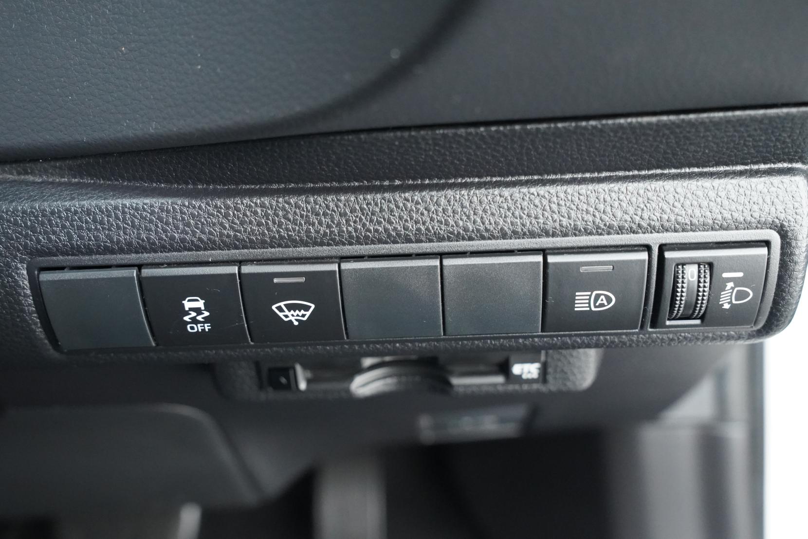 Toyota Corolla 1.8 TOURING HYBRID G-X