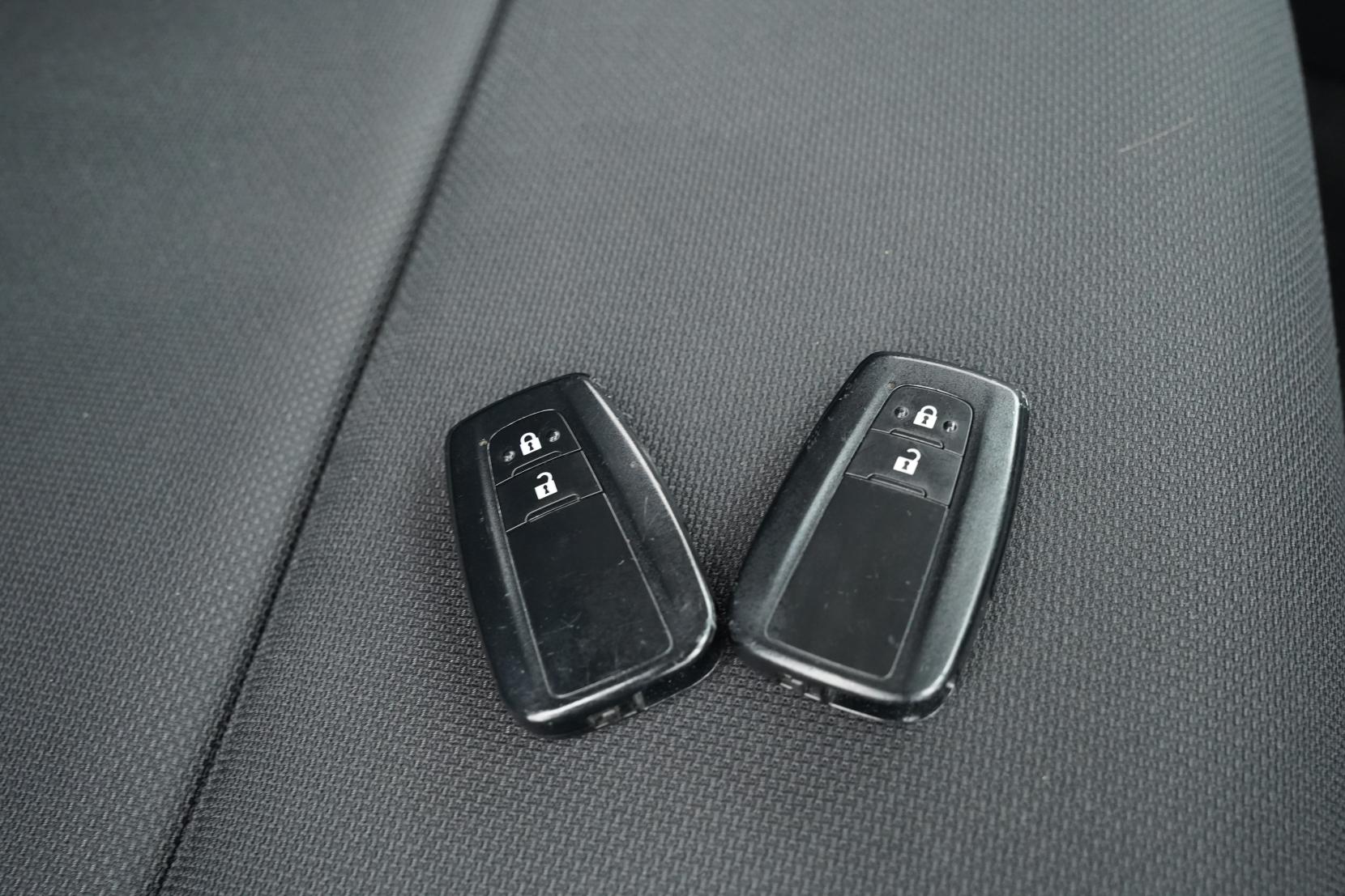Toyota Corolla 1.8 TOURING HYBRID G-X