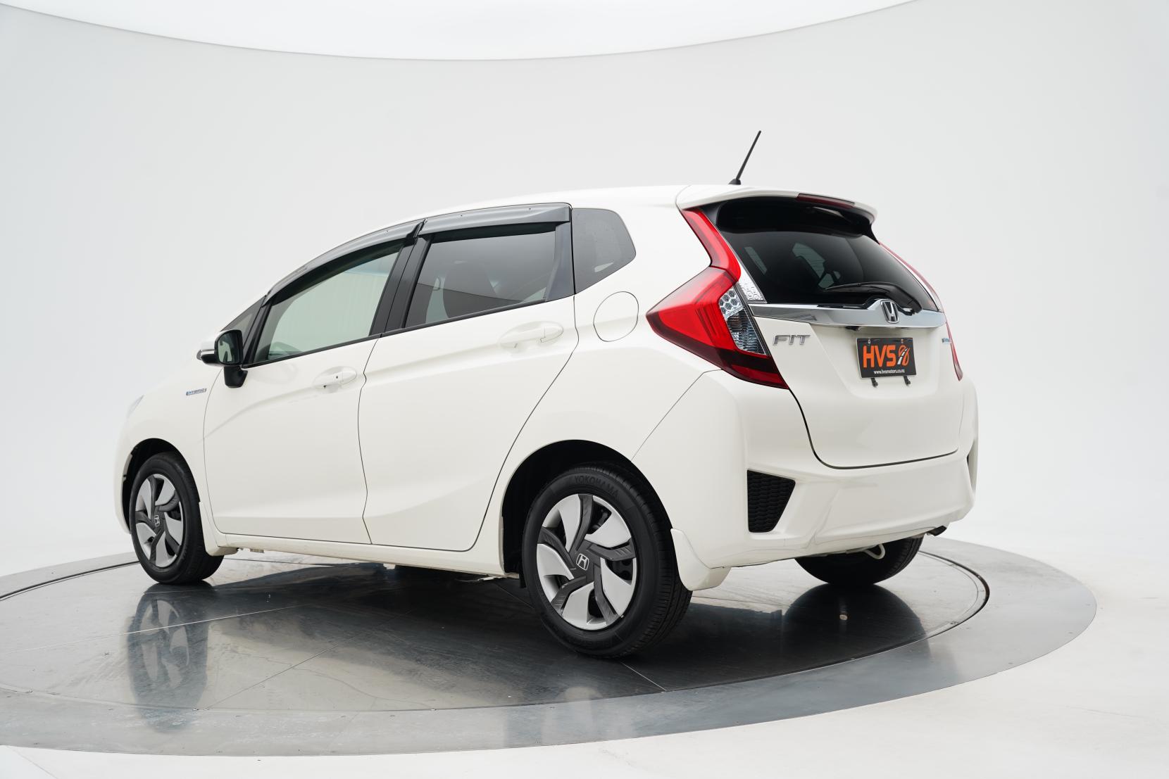 Honda Fit 1.5 HYBRID F PACKAGE