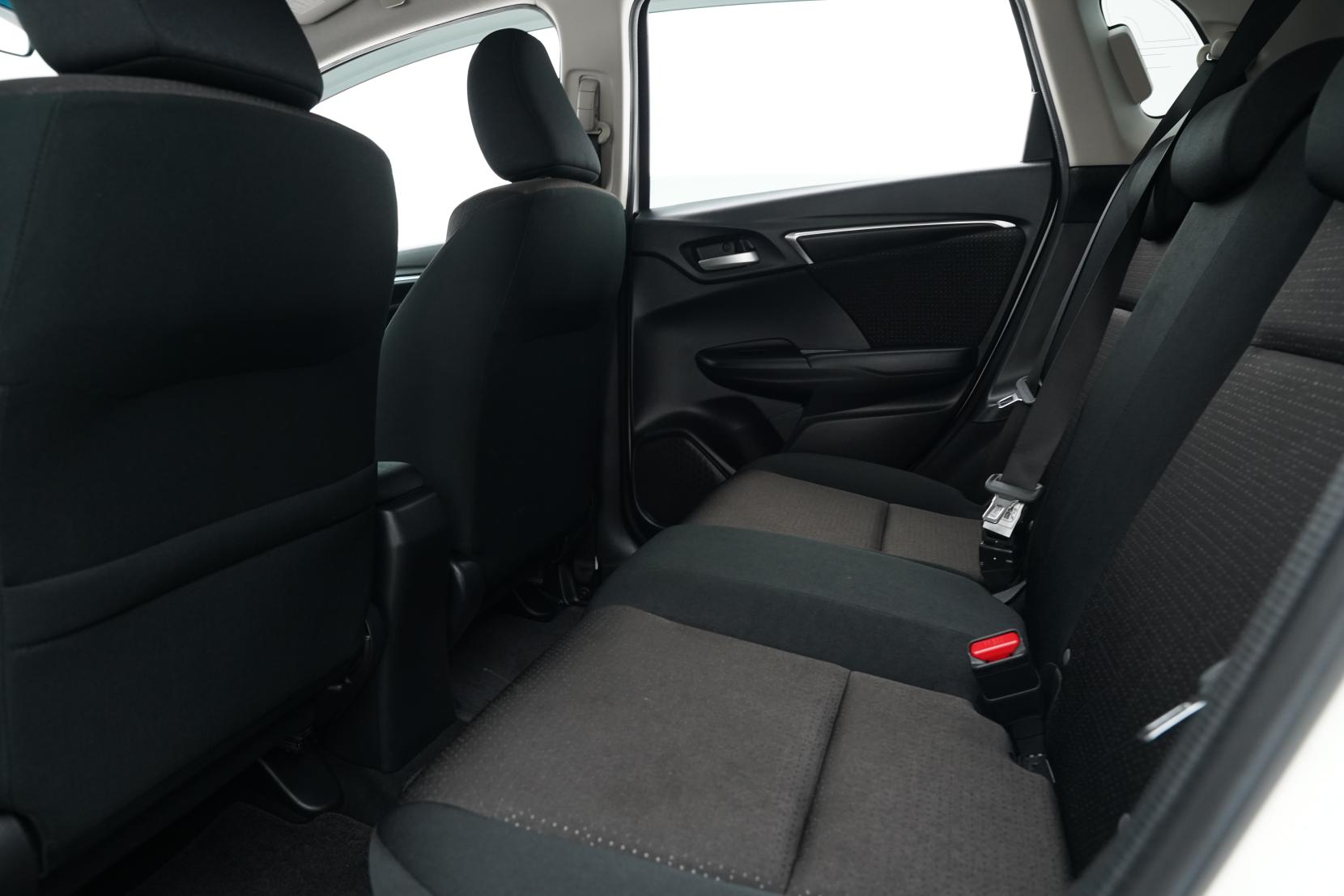 Honda Fit 1.5 HYBRID F PACKAGE