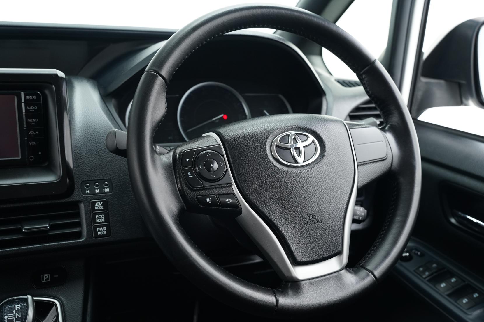 Toyota Noah 1.8 HYBRID G