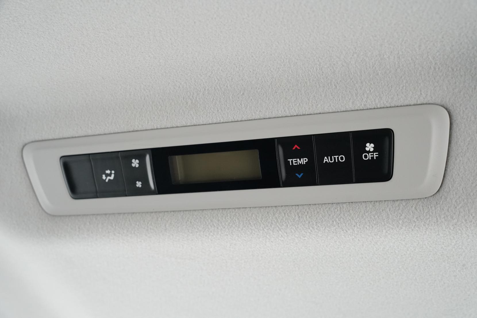 Toyota Noah 1.8 HYBRID G