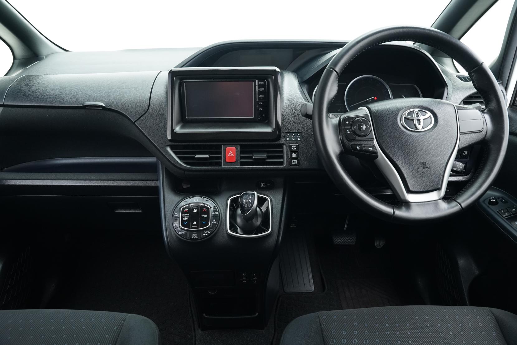 Toyota Noah 1.8 HYBRID G