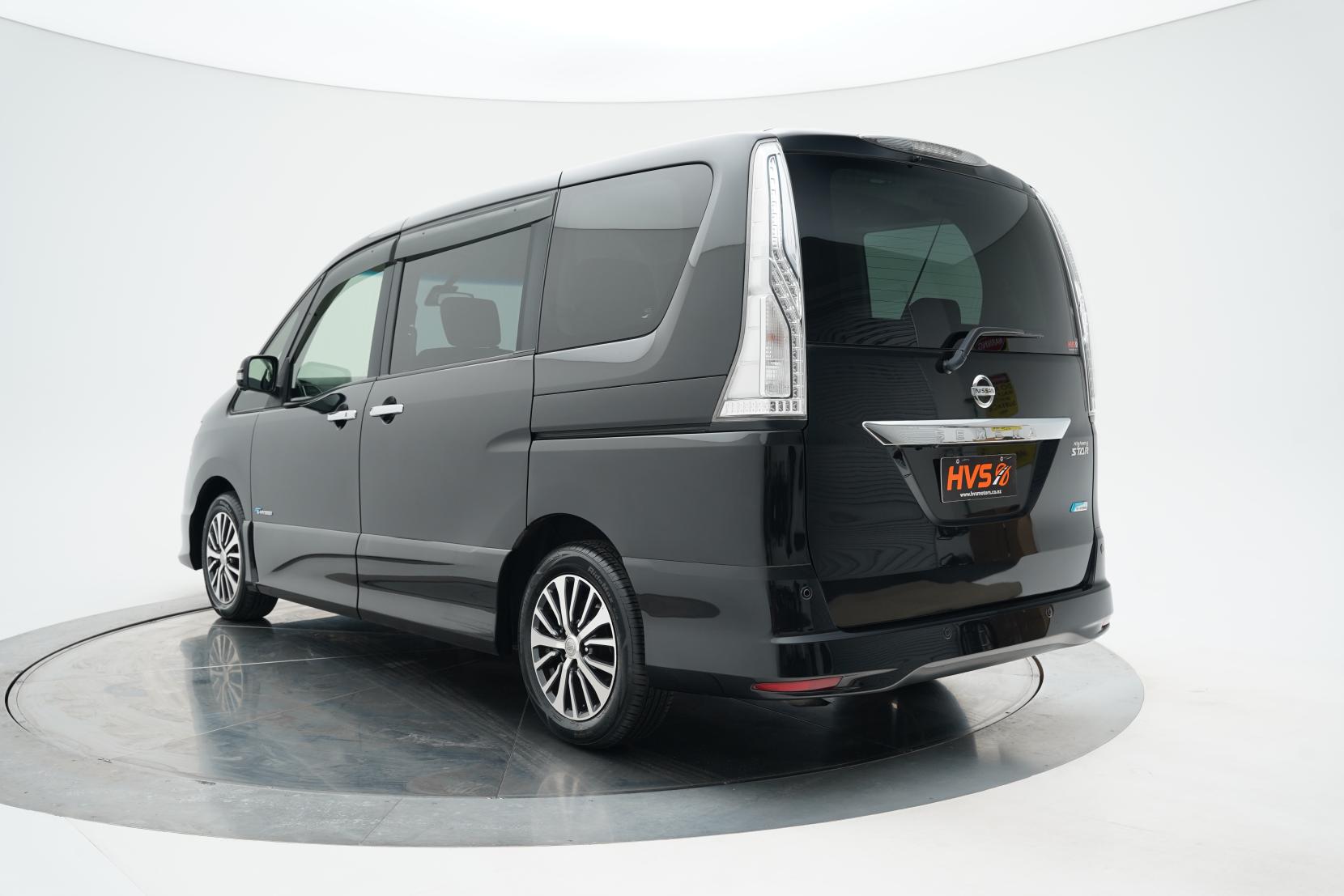 Nissan Serena (1991 – present) Hybrid HighwayStar G