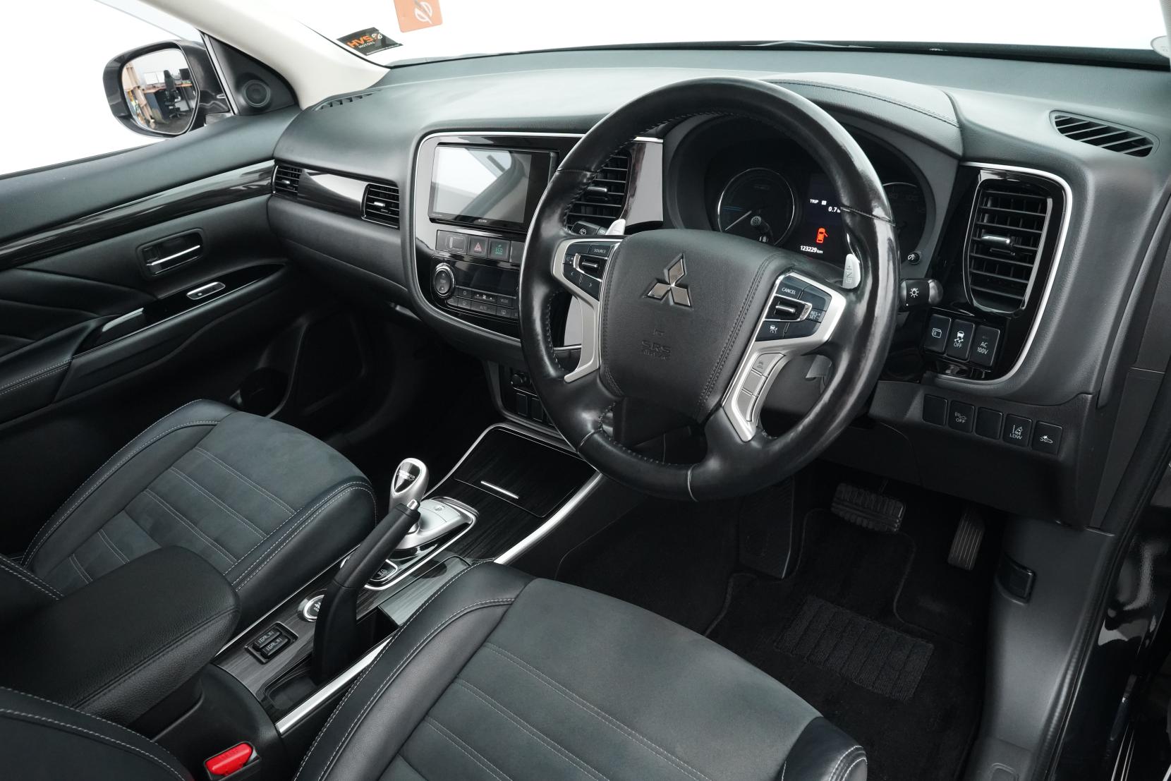 Mitsubishi Outlander 2.0 PHEV 4WD G SAFETY PACKAGE