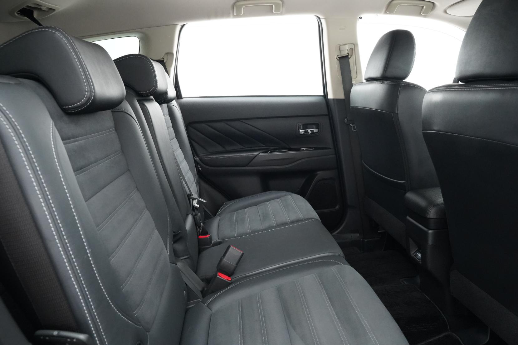 Mitsubishi Outlander 2.0 PHEV 4WD G SAFETY PACKAGE