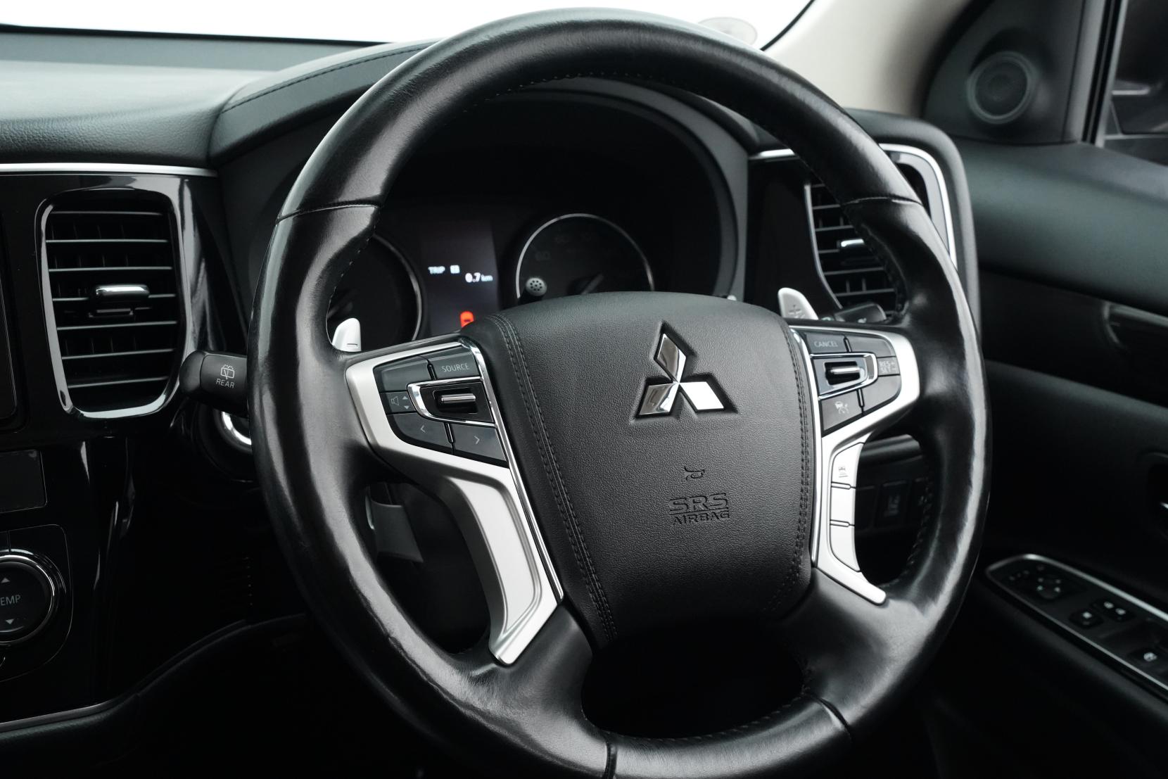 Mitsubishi Outlander 2.0 PHEV 4WD G SAFETY PACKAGE