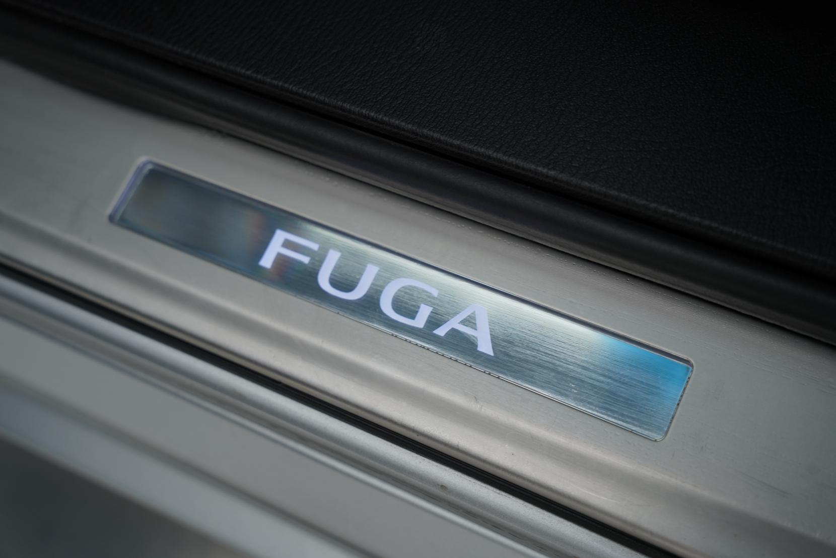 Nissan Fuga HYBRID