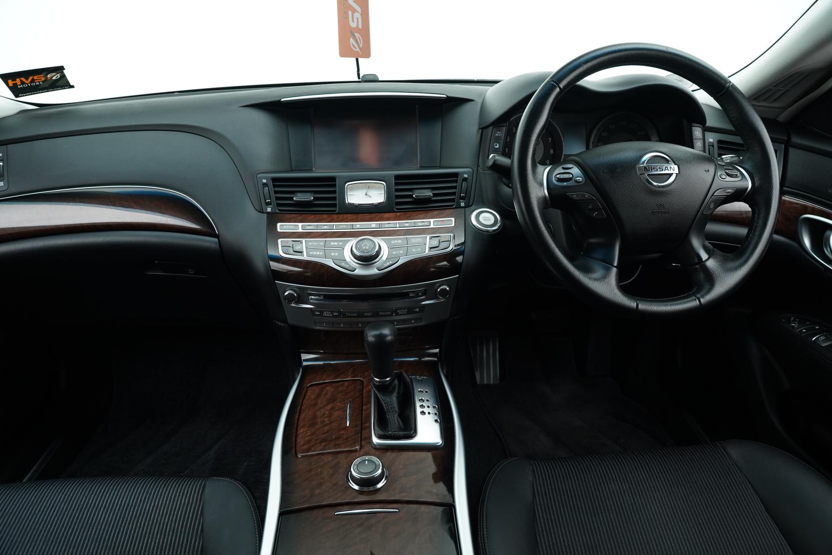 Nissan Fuga HYBRID
