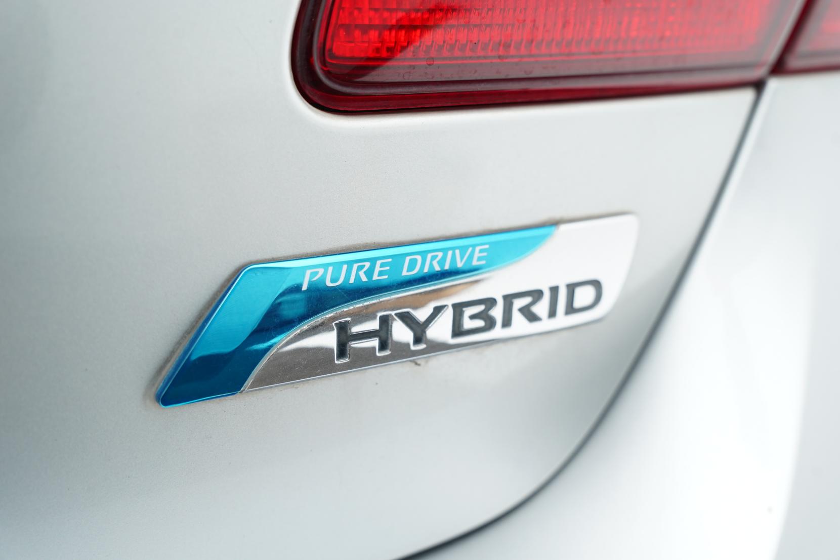 Nissan Fuga HYBRID