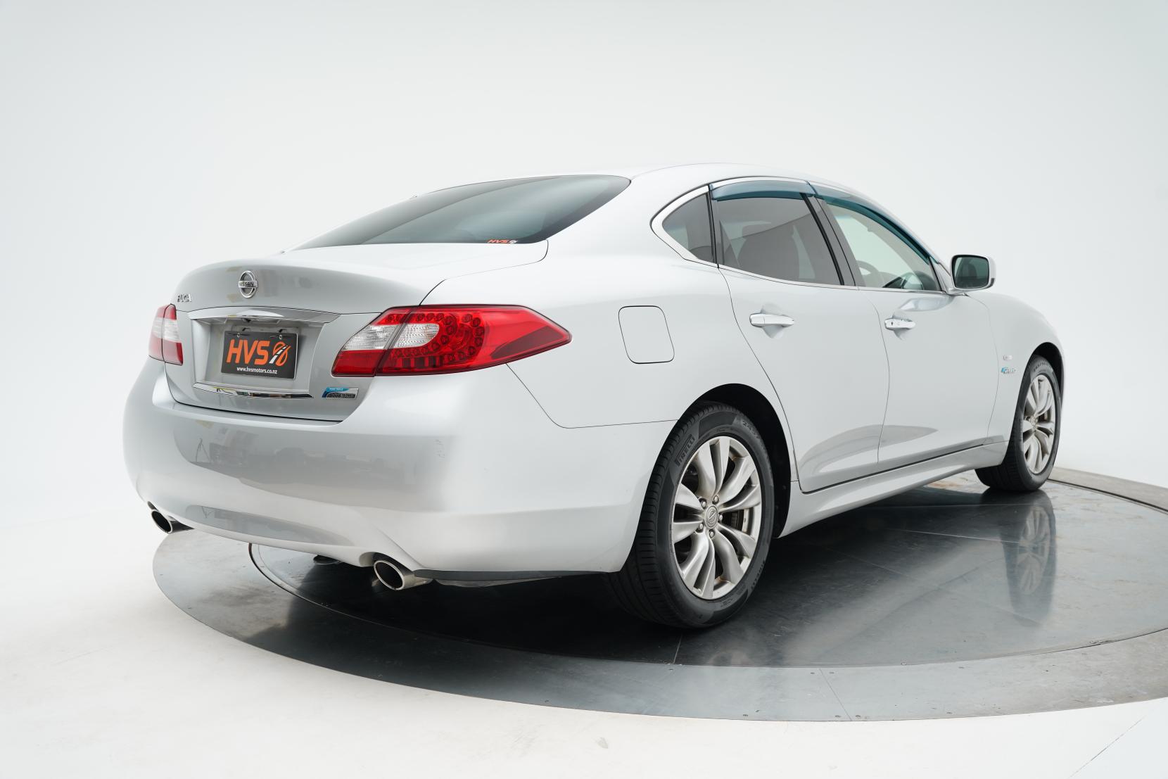 Nissan Fuga HYBRID