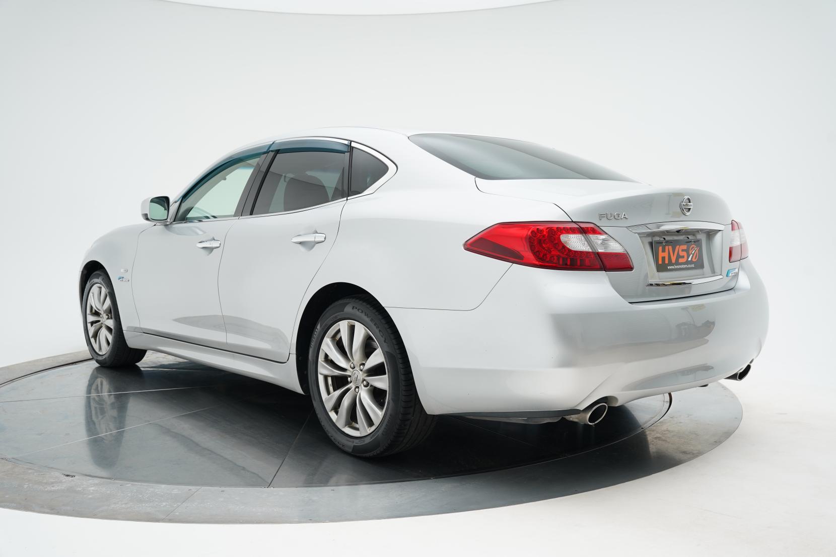 Nissan Fuga HYBRID