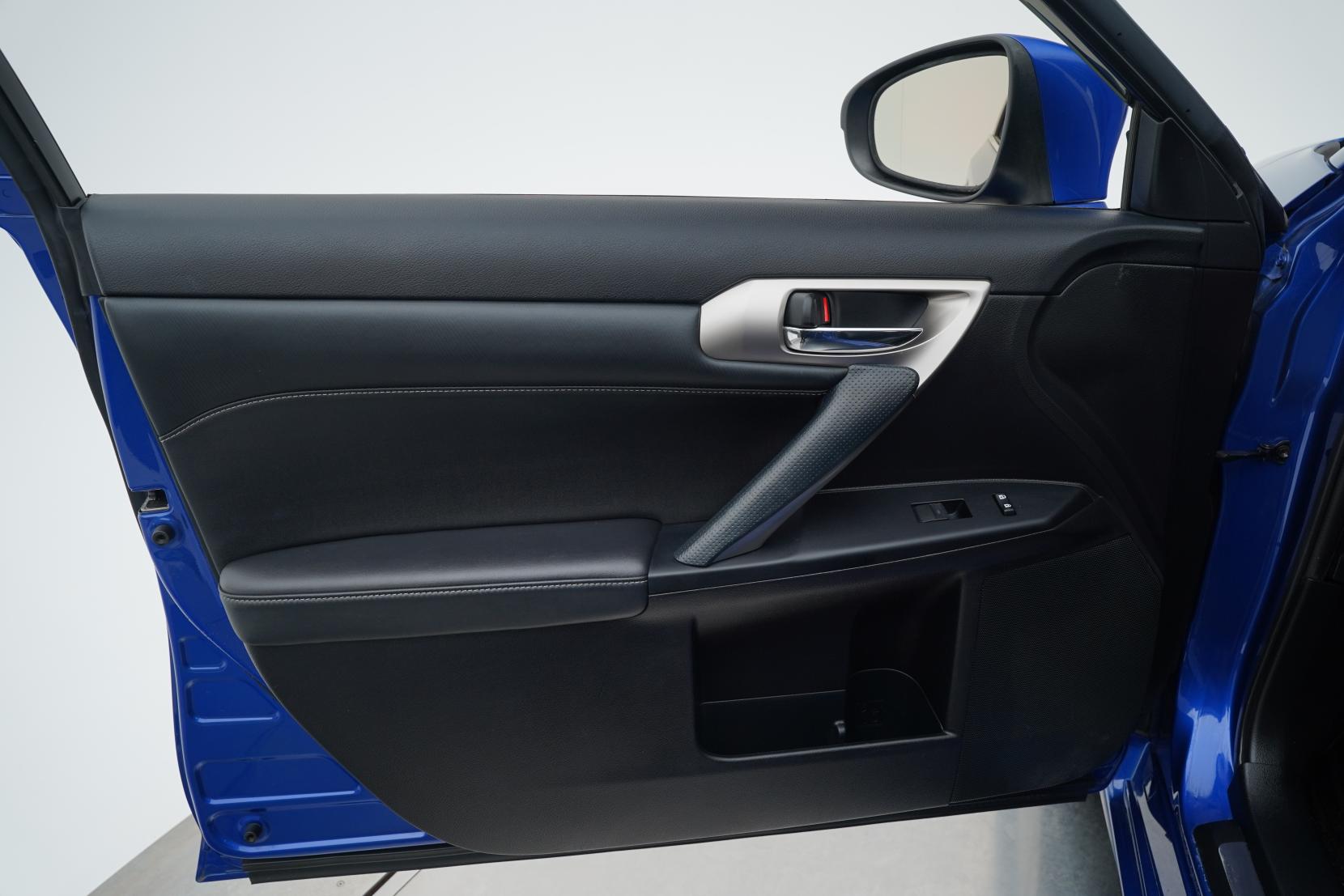 Lexus CT 200h 1.8 HYBRID Version C