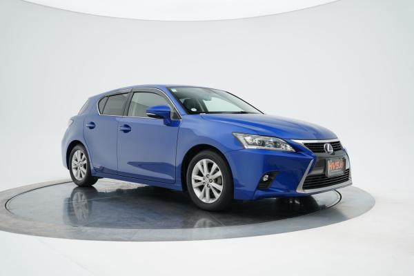 Lexus CT 200h 1.8 HYBRID Version C