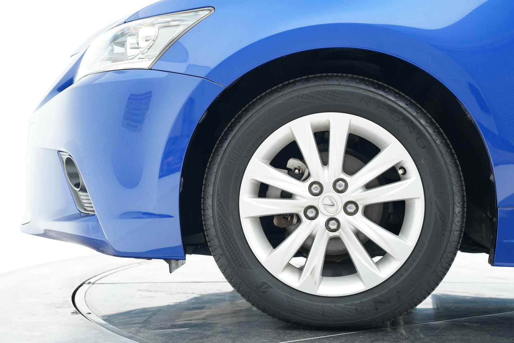 Lexus CT 200h 1.8 HYBRID Version C