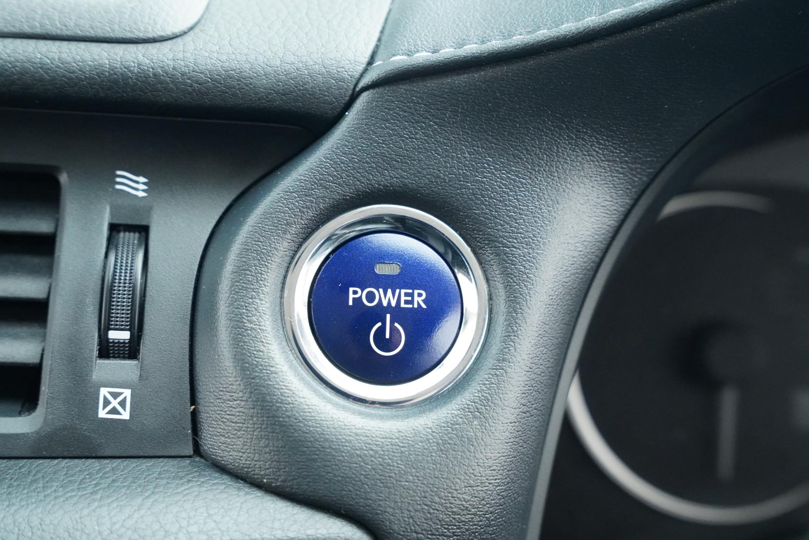 Lexus CT 200h 1.8 HYBRID Version C