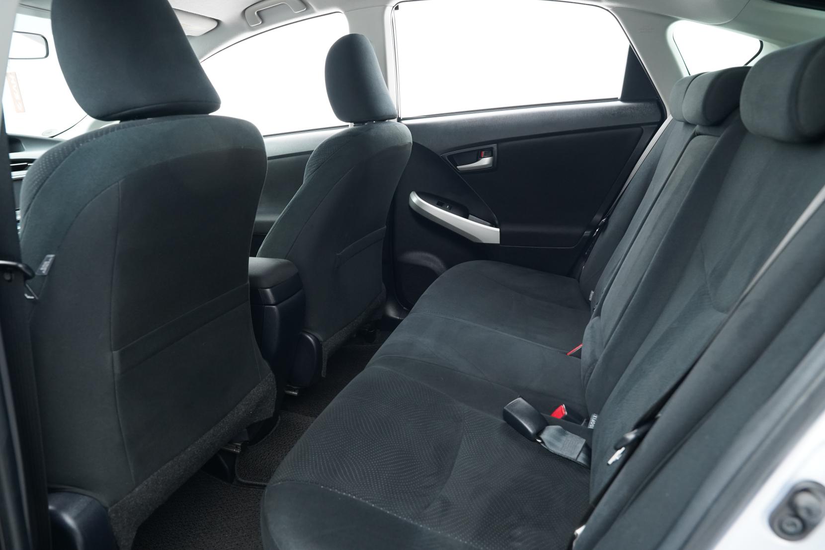 Toyota Prius 1.8 Hybrid S
