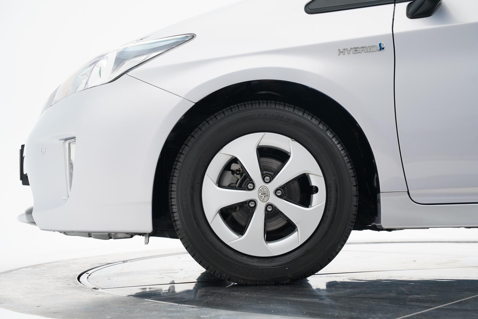 Toyota Prius 1.8 Hybrid S