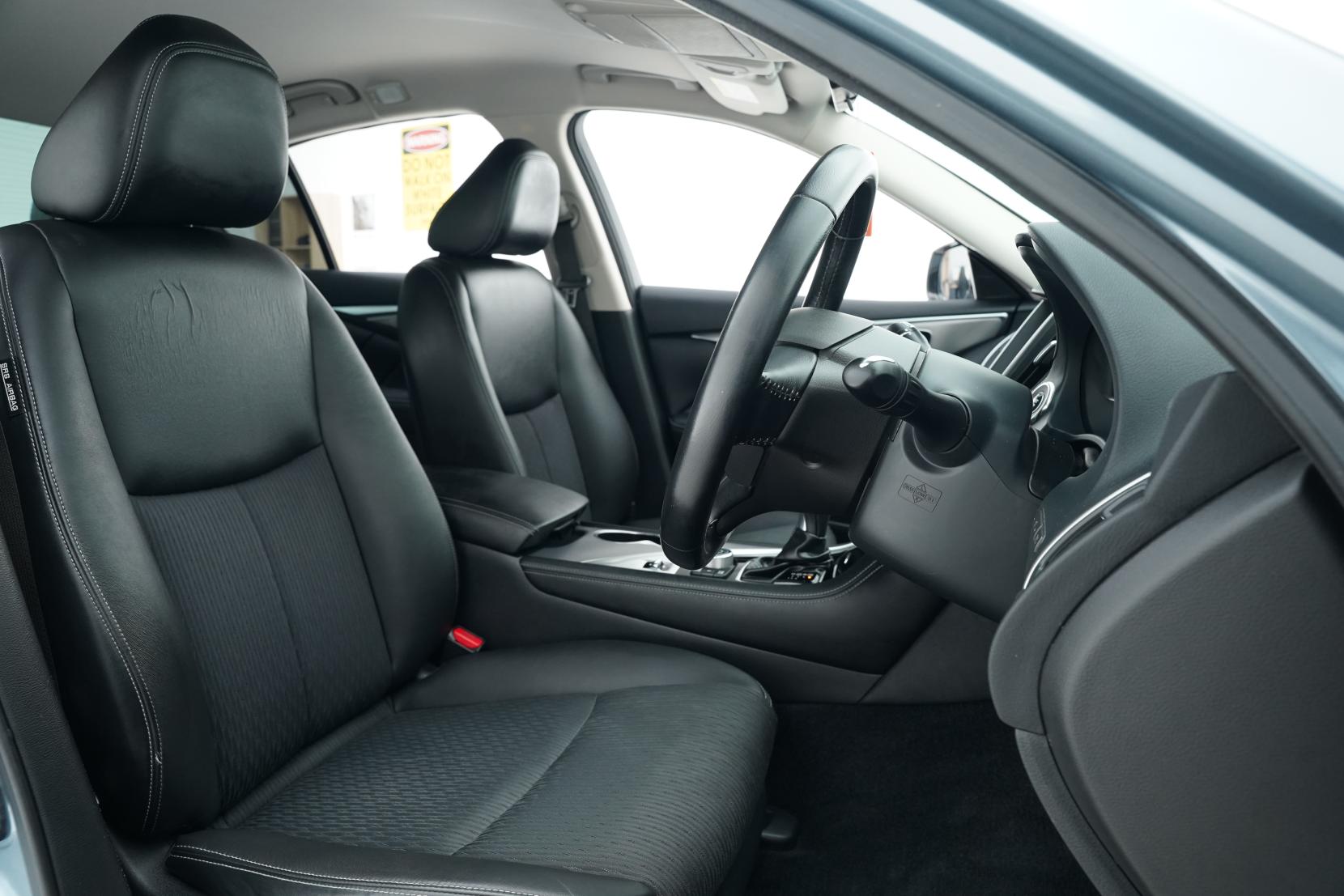 Nissan Skyline 3.5 350GT HYBRID