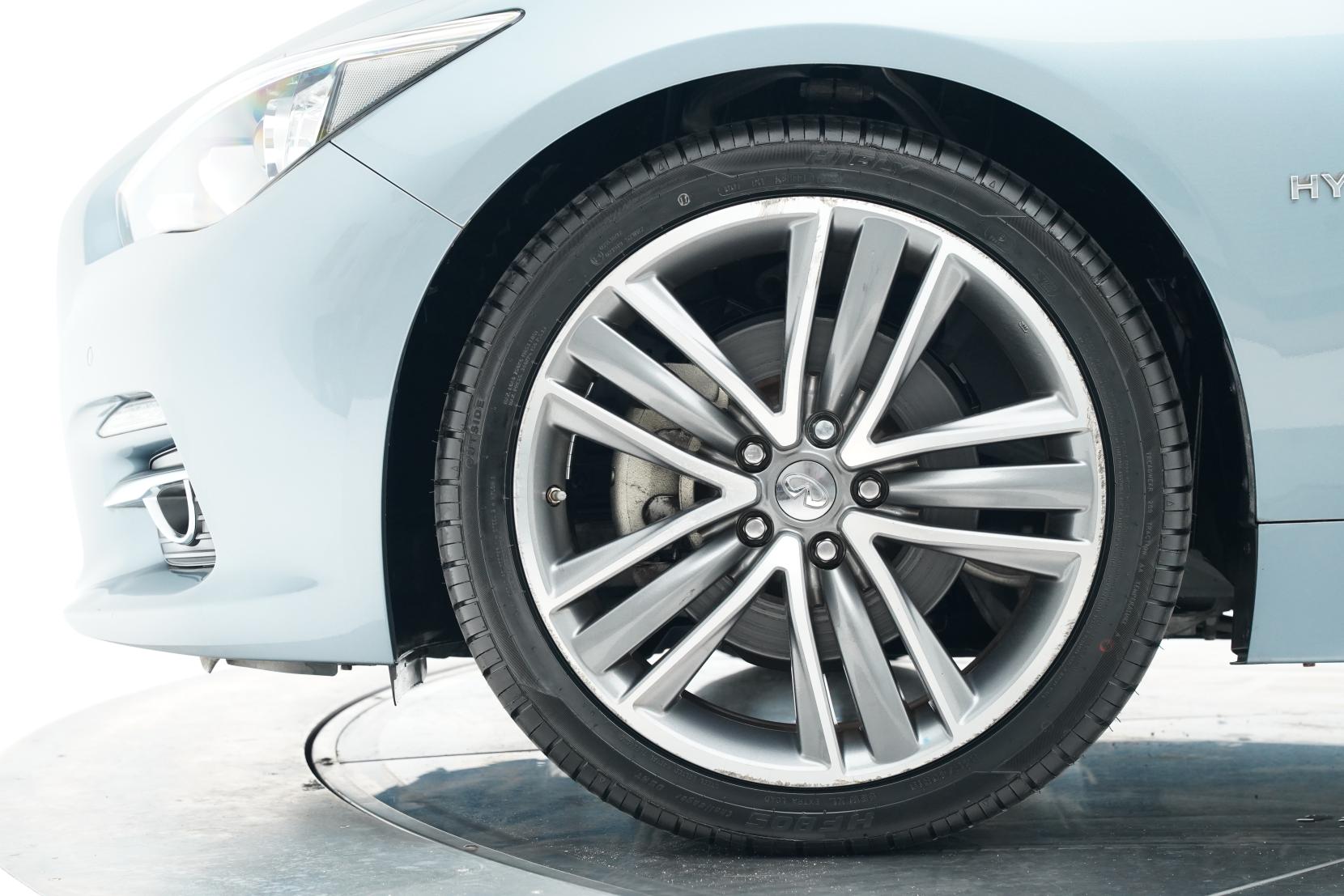 Nissan Skyline 3.5 350GT HYBRID
