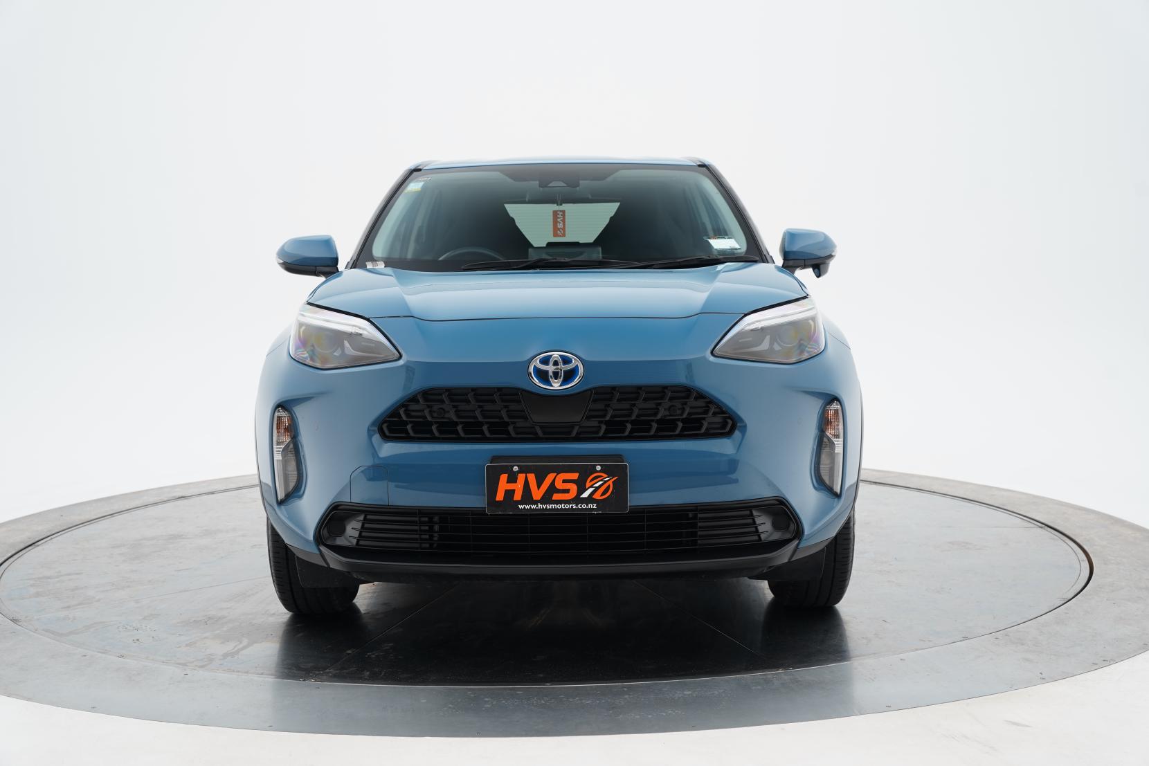 Toyota Yaris HYBRID X