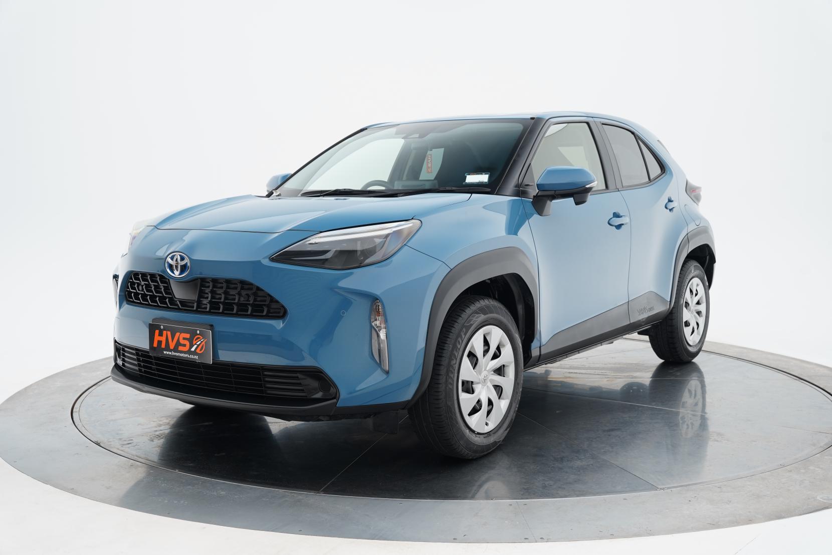 Toyota Yaris HYBRID X