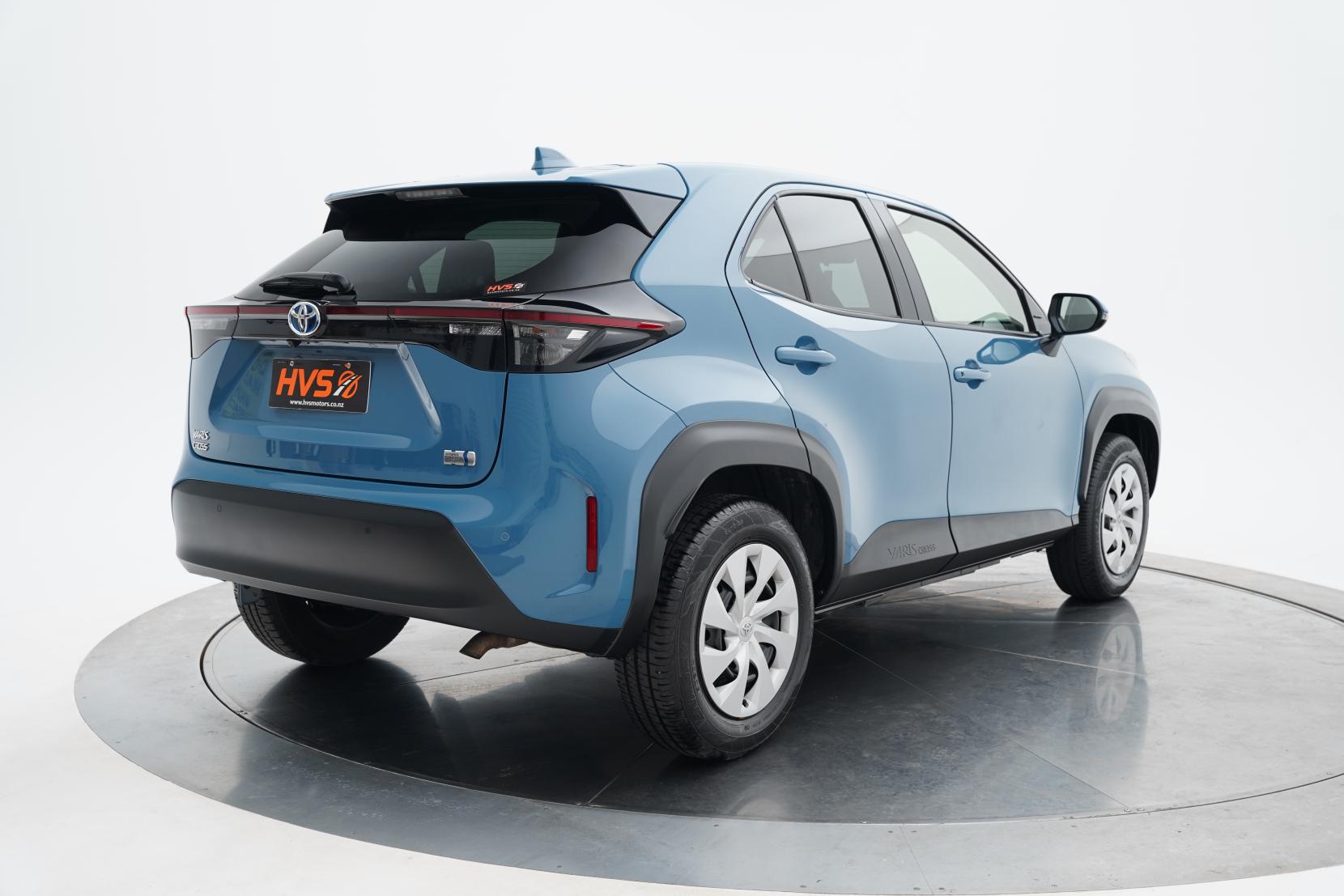 Toyota Yaris HYBRID X