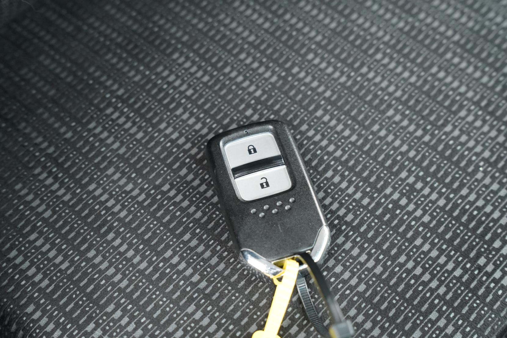 Honda Fit 1.3 ARIA G F-PACKAGE