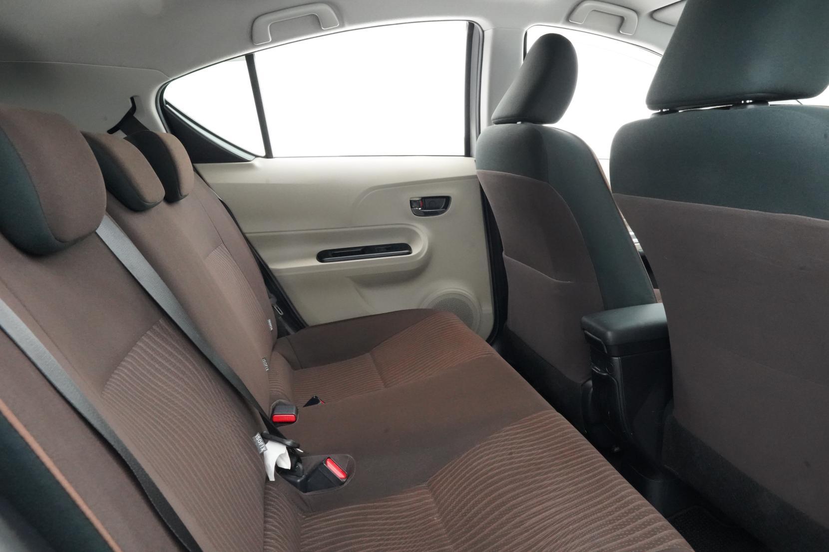 Toyota Aqua 1.5 G PUSH START