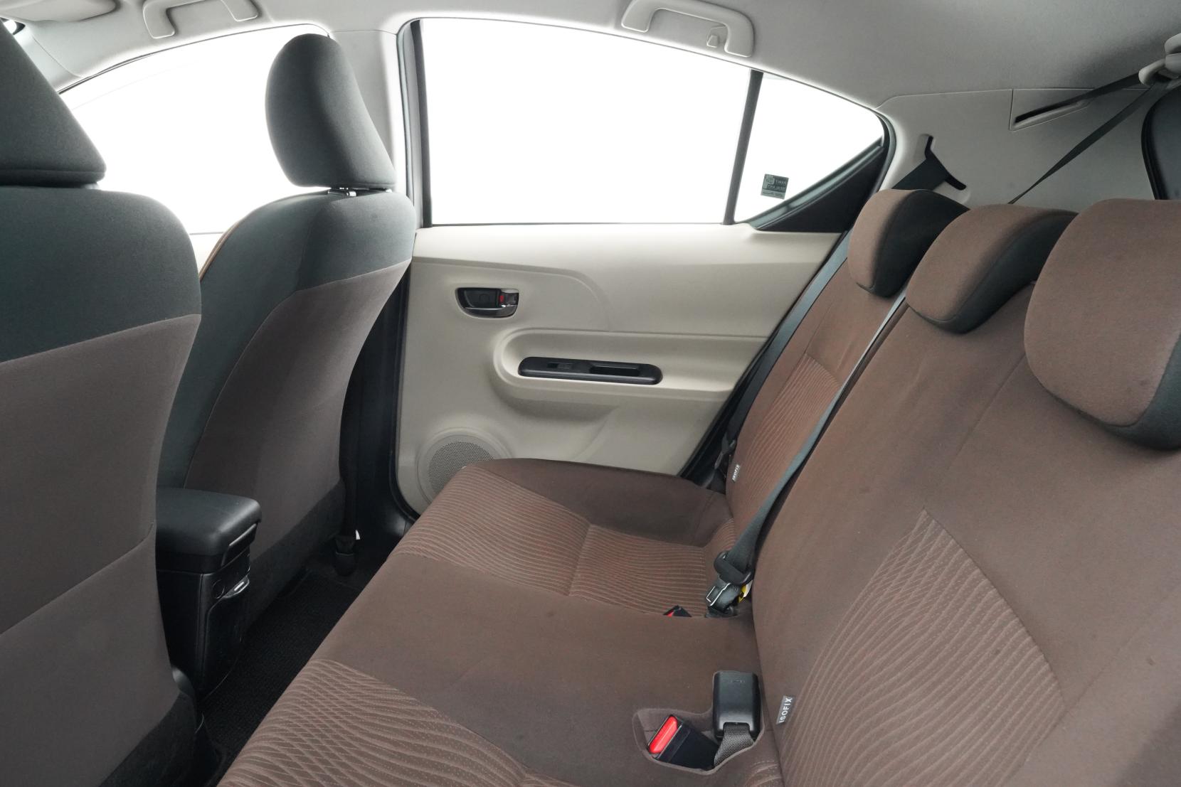 Toyota Aqua 1.5 G PUSH START