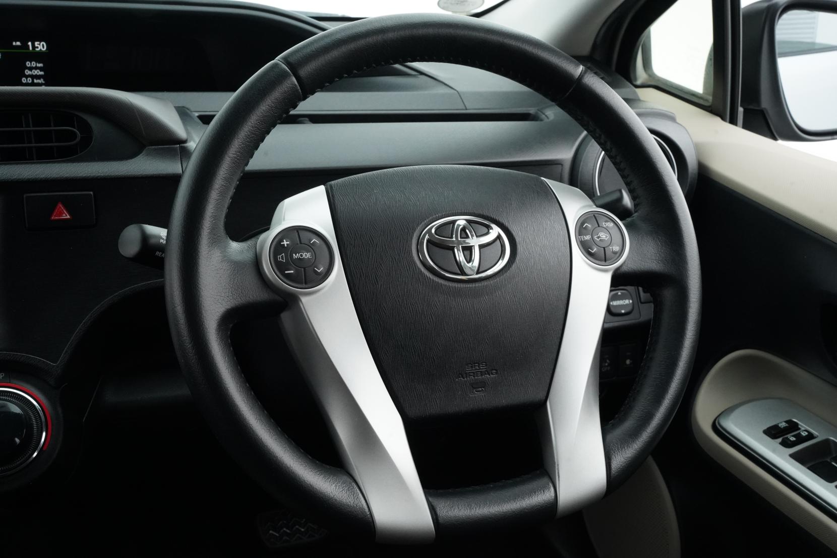 Toyota Aqua 1.5 G PUSH START