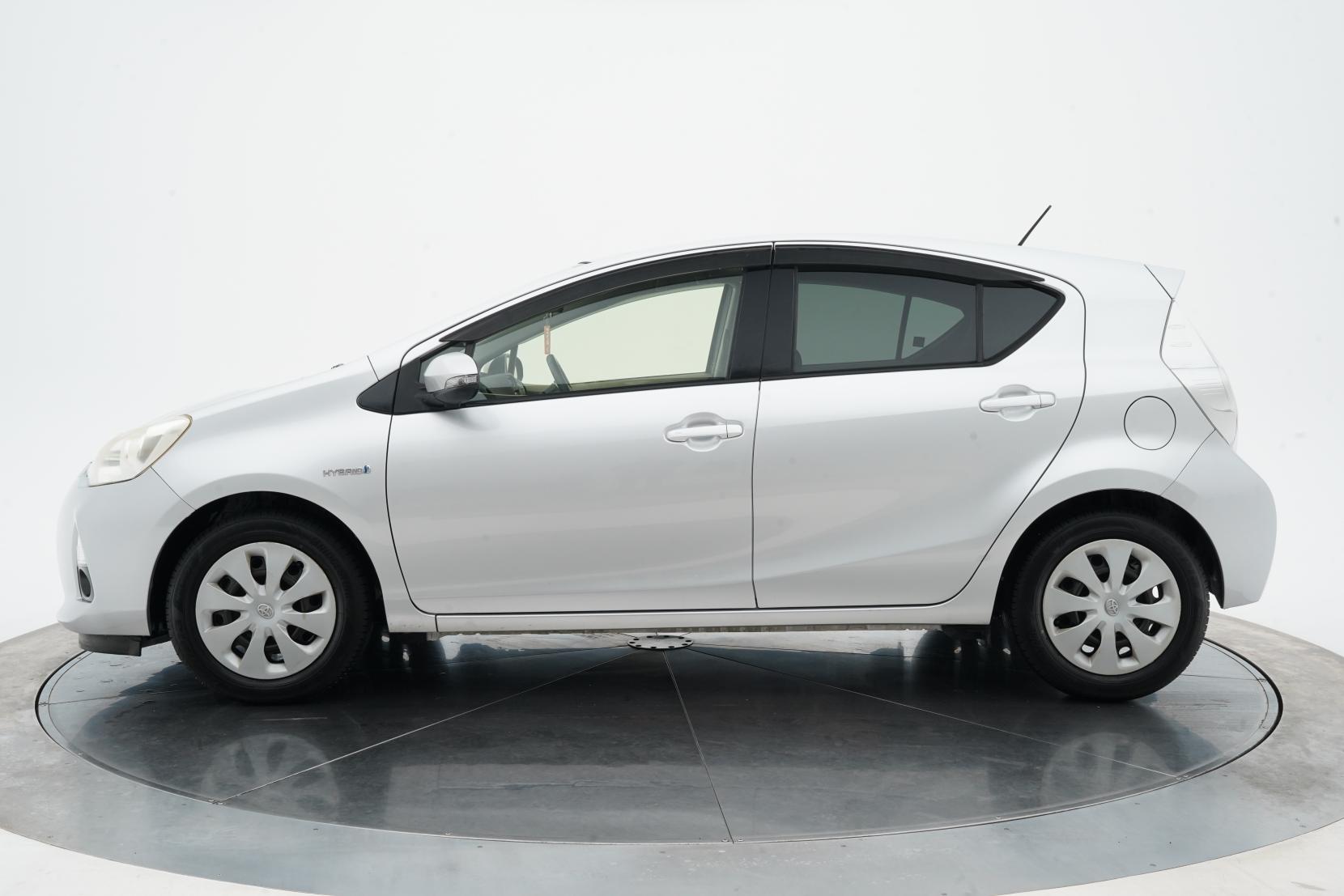 Toyota Aqua 1.5 G PUSH START