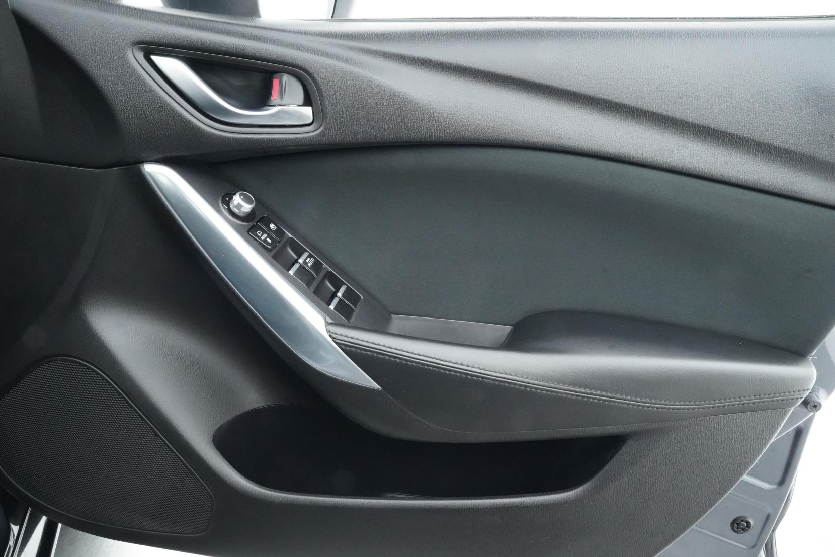 Mazda Atenza 2.0 20S 