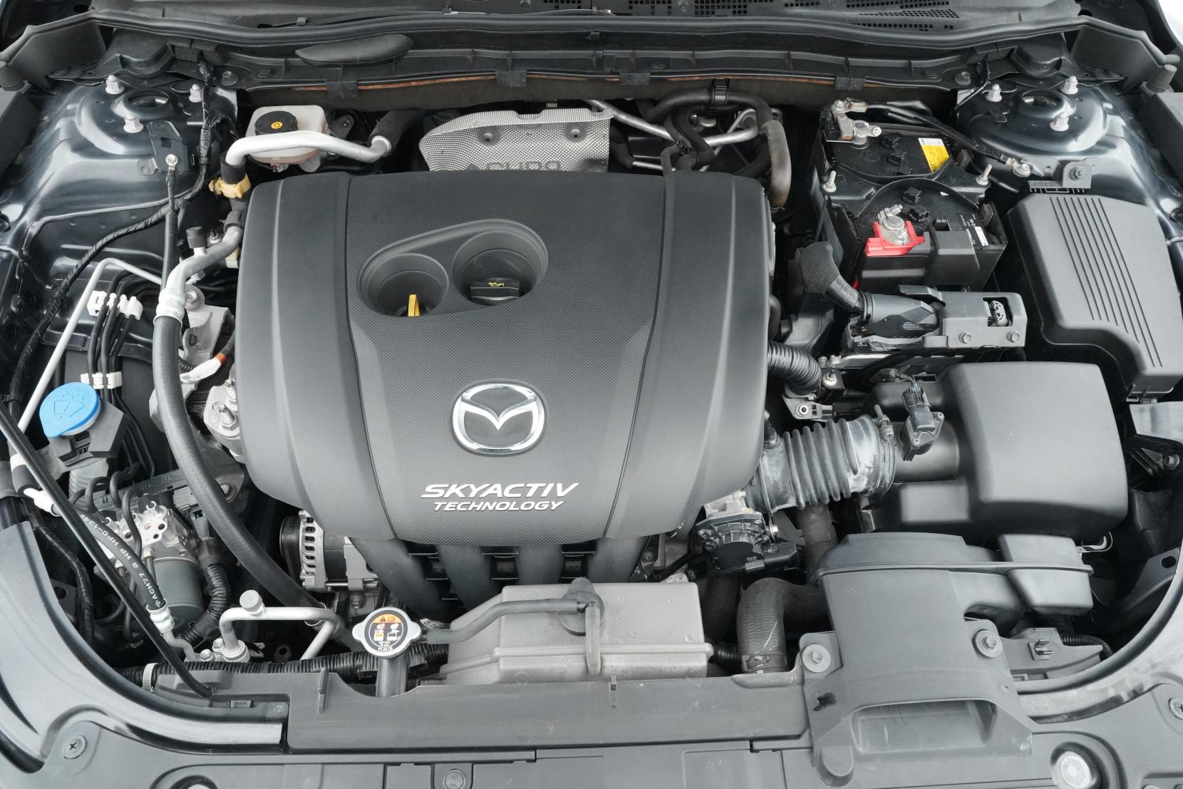 Mazda Atenza 2.0 20S 