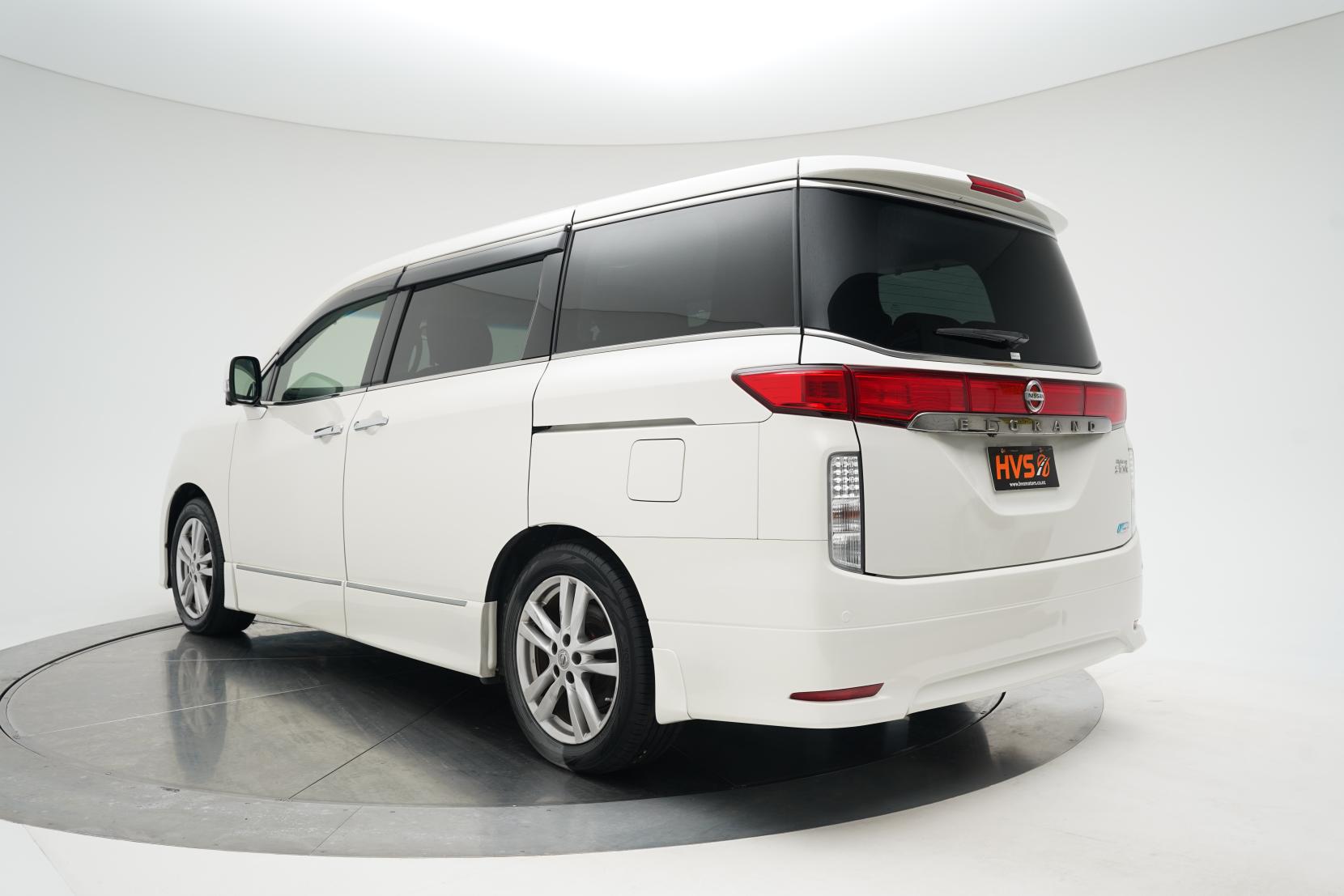 Nissan Elgrand 4WD 350 HIGHWAY STAR PREMIUM