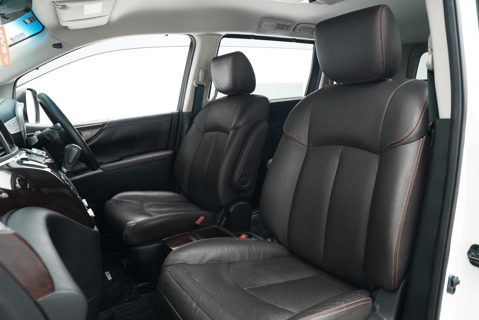 Nissan Elgrand 4WD 350 HIGHWAY STAR PREMIUM