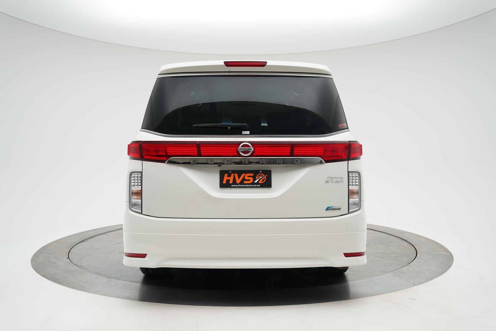 Nissan Elgrand 4WD 350 HIGHWAY STAR PREMIUM