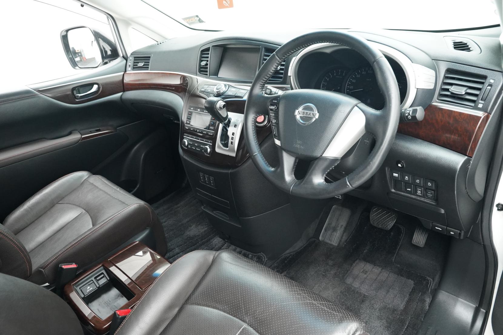 Nissan Elgrand 4WD 350 HIGHWAY STAR PREMIUM