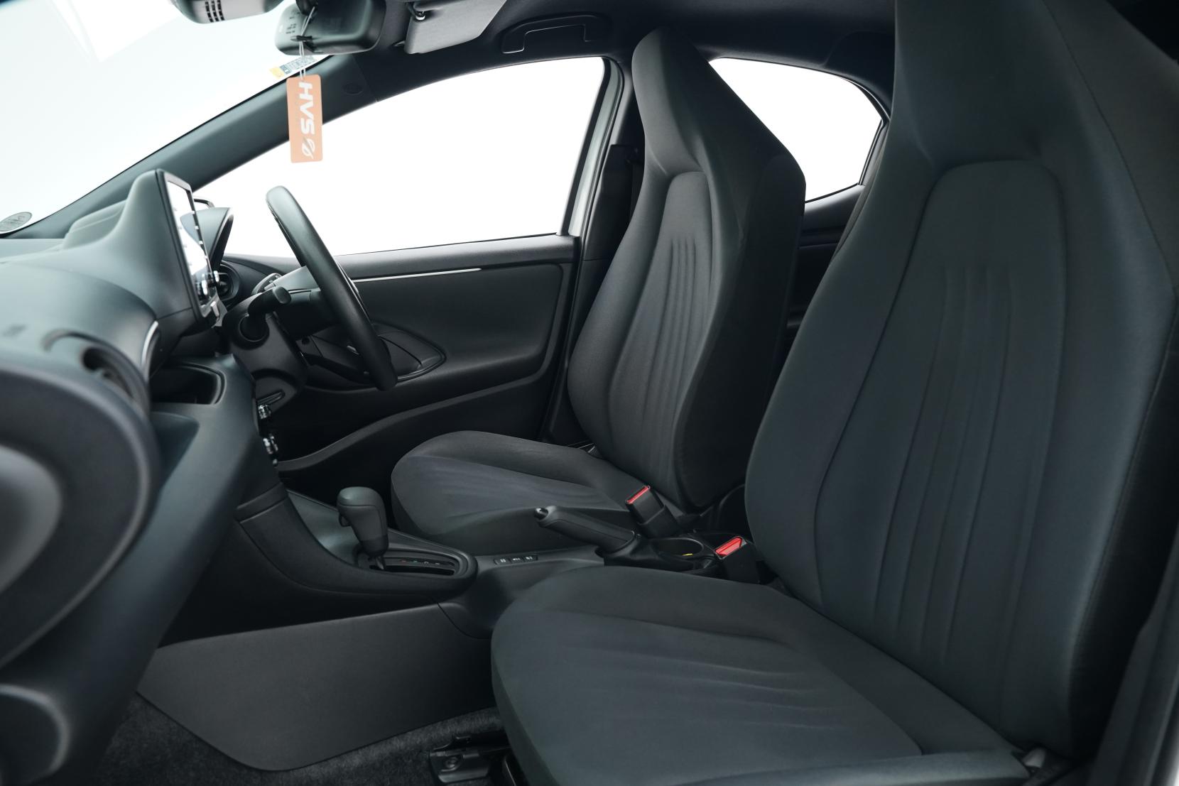 Toyota Yaris 1.5 Hybrid X