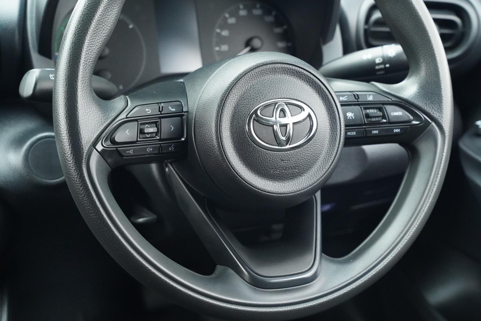 Toyota Yaris 1.5 Hybrid X
