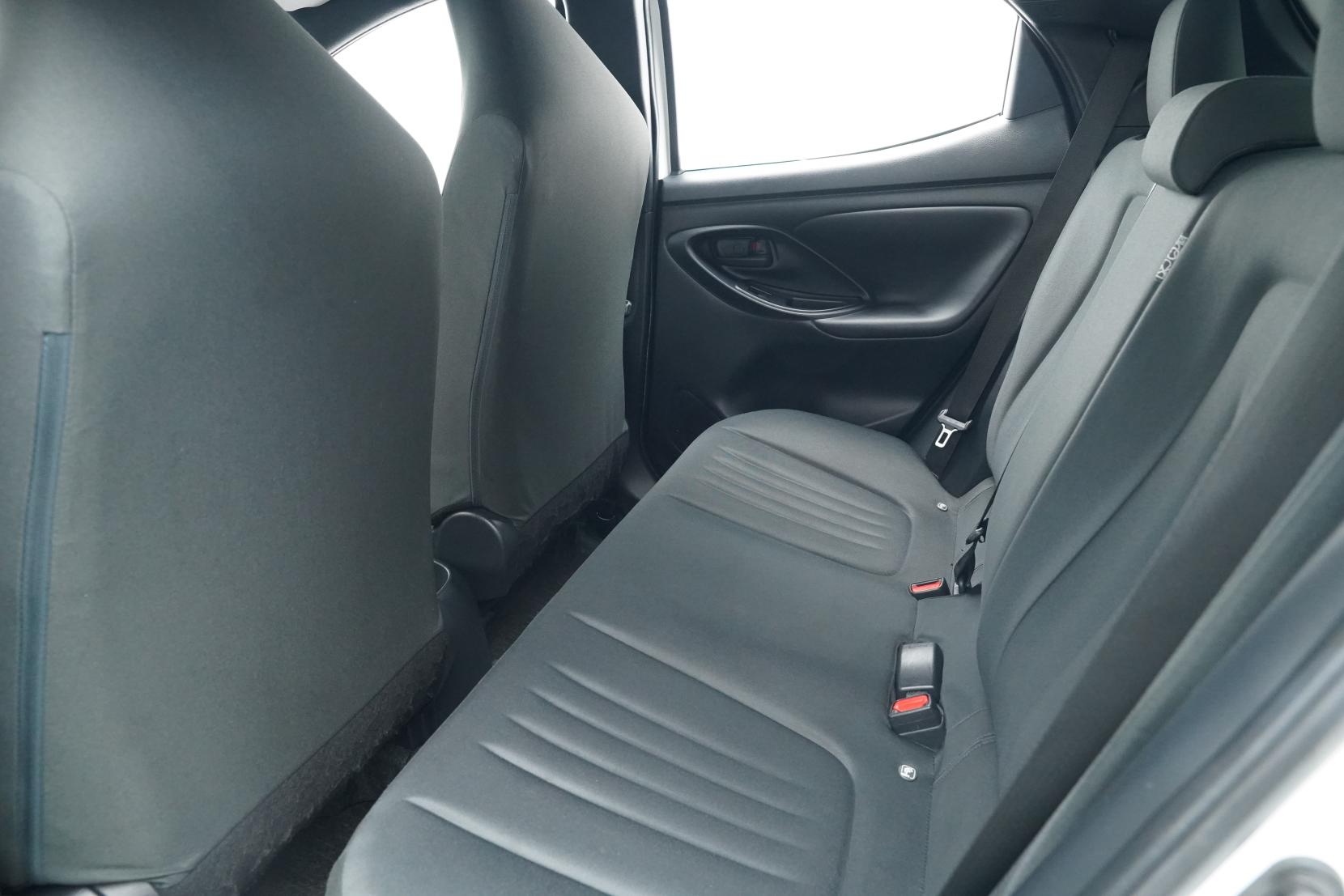 Toyota Yaris 1.5 Hybrid X