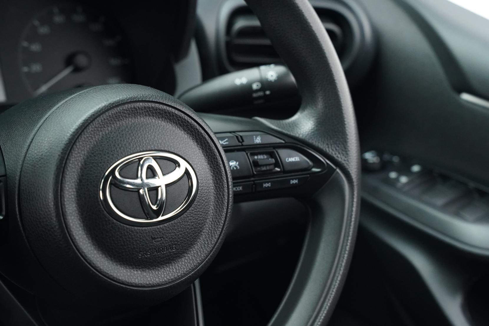 Toyota Yaris 1.5 Hybrid X