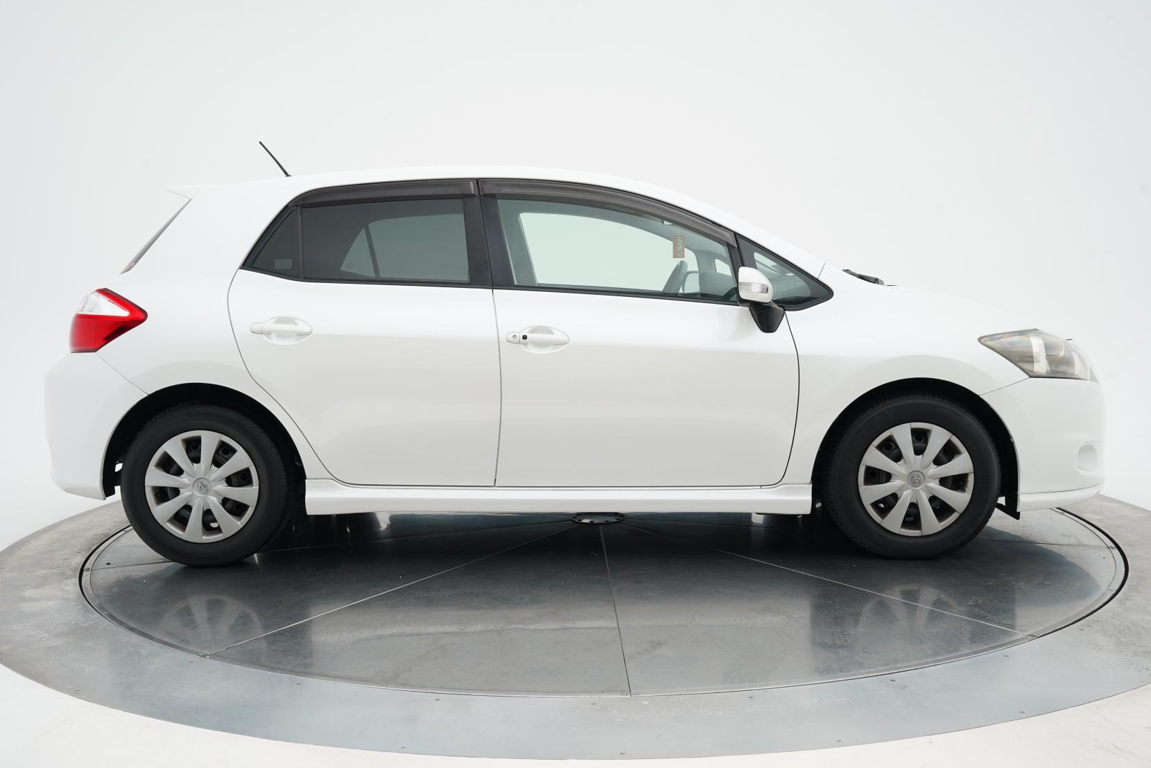 Toyota Auris 1.8 1.8L Hatch