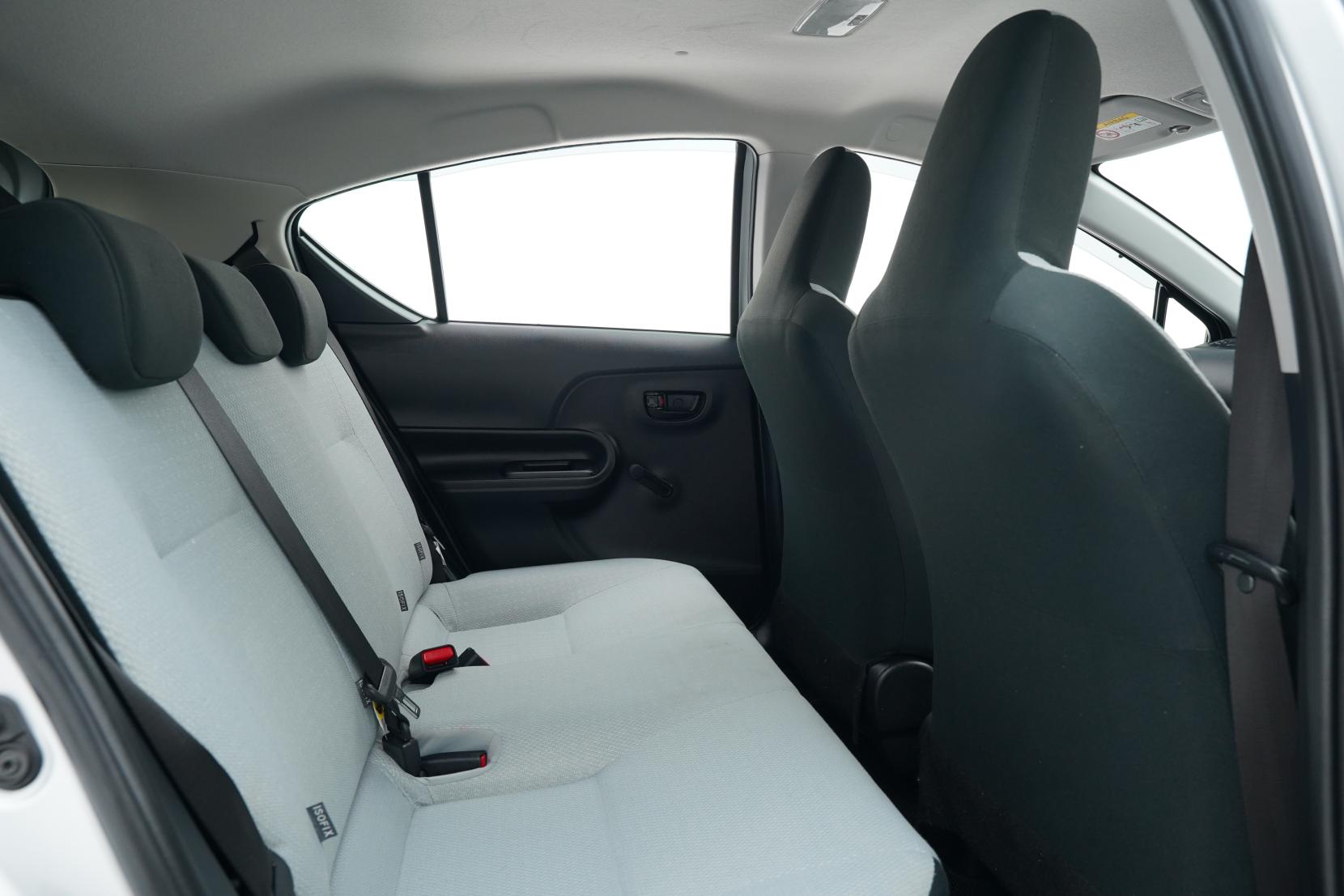 Toyota Aqua 1.5 L