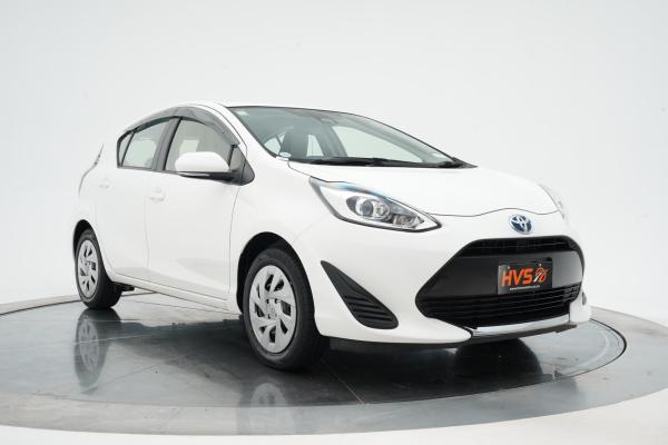 Toyota Aqua 1.5 Hybrid L