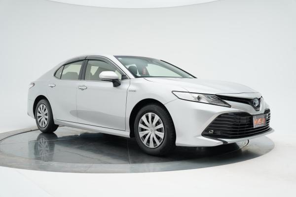 Toyota Camry Hybrid X