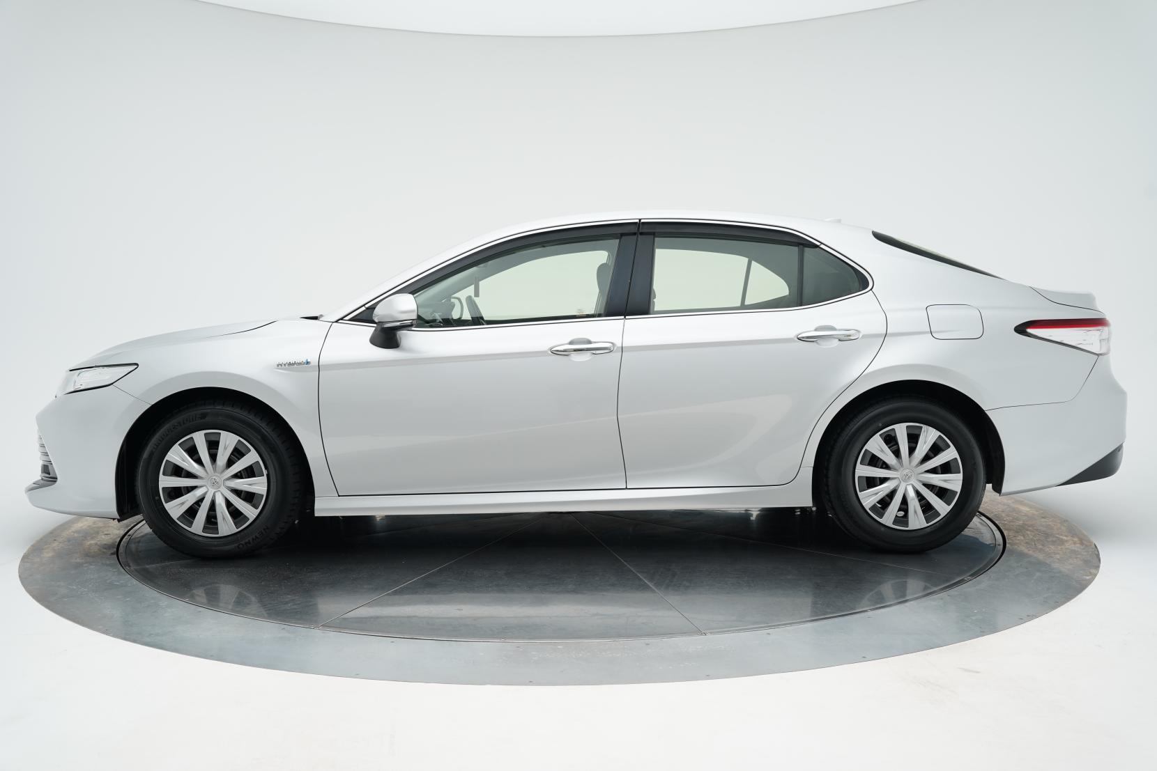 Toyota Camry Hybrid X