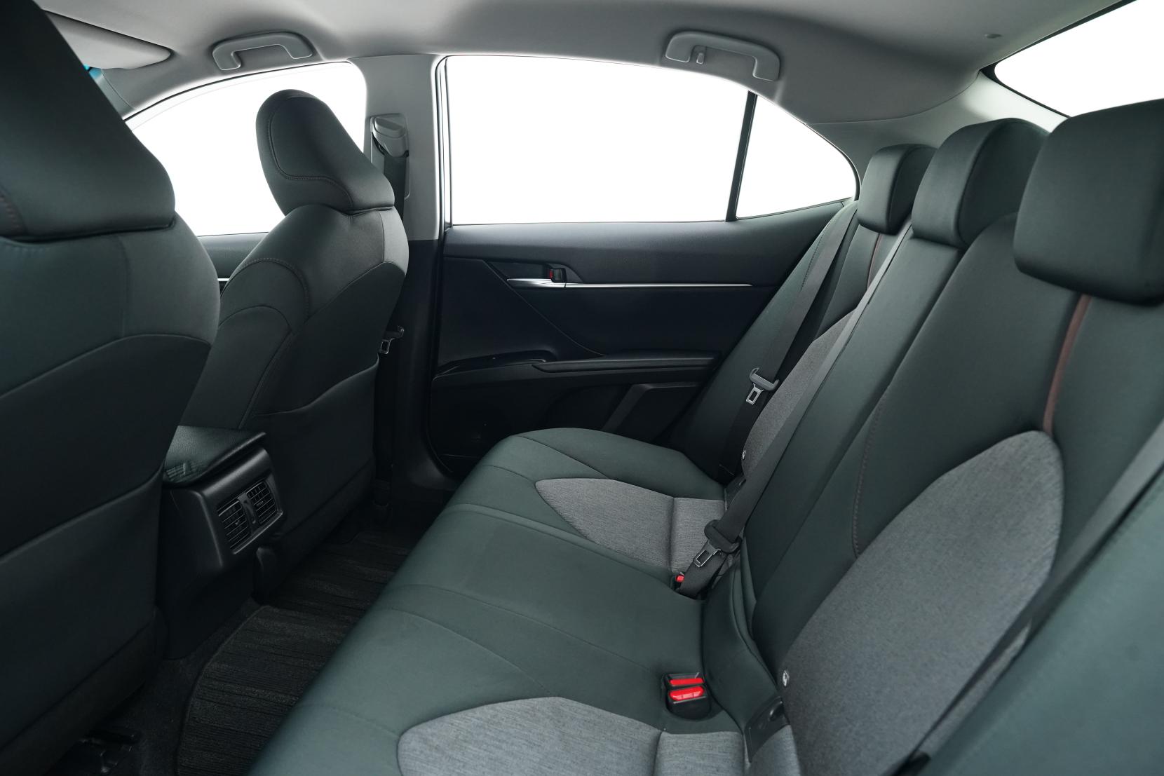 Toyota Camry Hybrid X